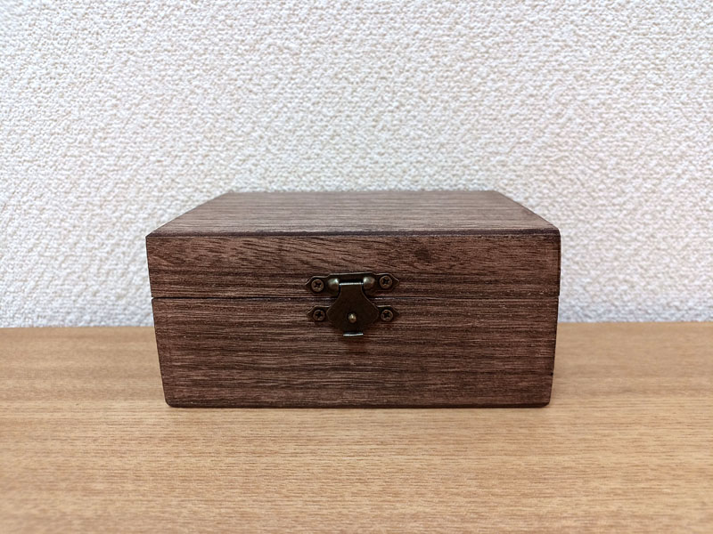 セリアの木箱 塗装済み