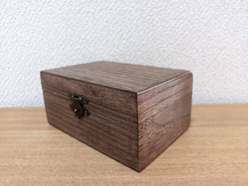 セリアの木箱 塗装済み