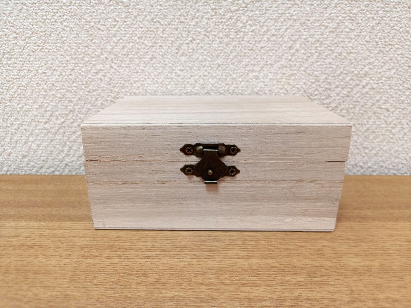 セリアの木箱 未塗装