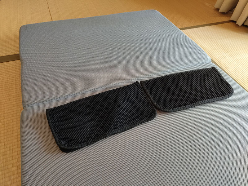 極厚10cmマットレスと100均のメッシュパッド